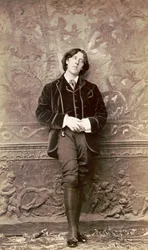 Oscar Wilde, início da década de 1880 (foto)