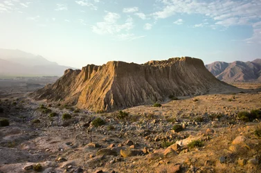 Pirâmide Moche de Pampa Grande no vale de Lambayeque, no norte do Peru