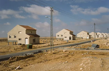 Novas casas para os colonos israelitas em Moshav Kadesh Barnea, também conhecido como Moshav Nizzana, no deserto