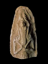 Civilização suméria: estatueta de um deus guerreiro. Escultura em terracota. Dimensões: 9 cm. Período neossumério (entre 2093 e 2004 a.C.). Proveniente das proximidades do sítio de Ur. Bagdade, Museu Nacional do Iraque