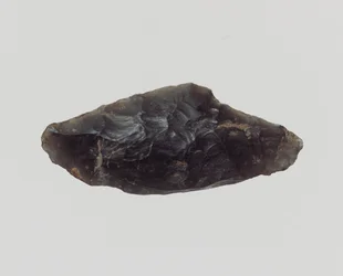 Ponta de seta de pedra, 5º-4º milénio a.C. (pedra)