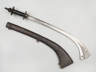 Espada e bainha de Kora