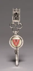 Clavendier (Gancho de cinto), c.1400 (prata, prata dourada, esmalte champlevé)