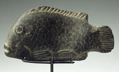 Peixe, 1540-1069 aC (pedra preta dura)