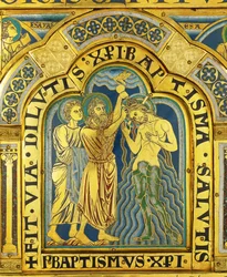 Batismo de Cristo, do Altar de Verdun ... (placa de esmalte em técnica champleve sobre cobre dourado)
