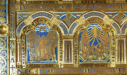O altar de Verdun. Esquerda: Ascensão de Cristo; ... (placa de esmalte em técnica champsleve sobre cobre dourado)