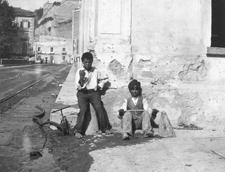 crianças travessas