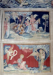 Pendurar do Apocalipse (1373-1383), n. 24: a quinta trombeta: uma chave liberta os gafanhotos. Abaixo, n. 27, o Anjo do livro aparece a São João que transcreve a mensagem divina ao som dos sete tóners. Tapeçaria de Nicolau Bataille (133
