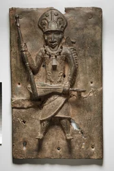Placa, possivelmente 1500s-1600s (latão)