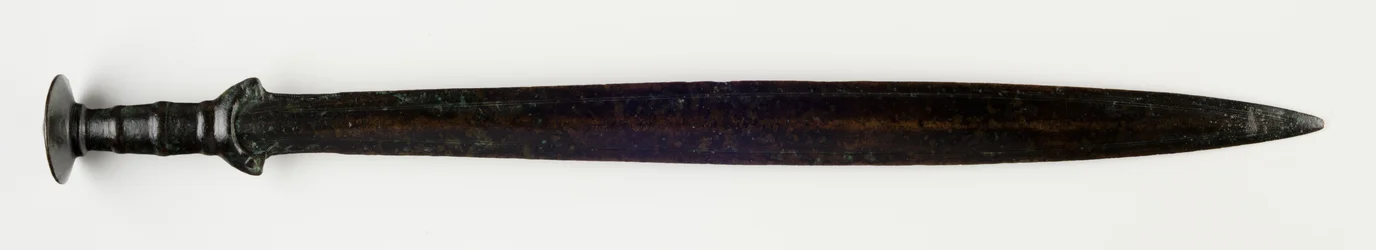 Espada, c. 1300-900 AC (bronze)