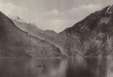 No Geirangerfjord (foto a p/b)