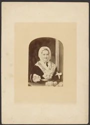 Miss Constable, também conhecida como Family Likeness