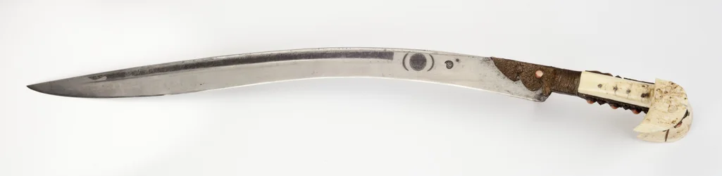 Yataghan, espada