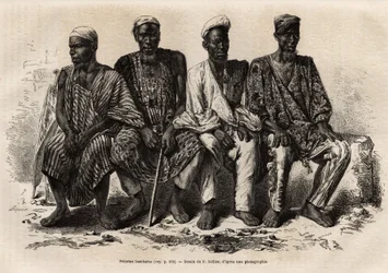 Peregrinos bambaras (mollems ou líderes religiosos muçulmanos), respeitadores de todas as populações que procuram moralizar, fabricam gris-gris e praticam um pouco de medicina, sendo muito utilizados como portadores de notícias e nos preliminares da paz