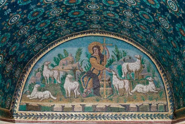 O Bom Pastor. Mosaico da luneta por cima da porta de entrada do Mausoléu de Galla Placidia, c. 425