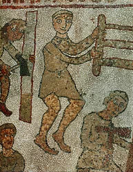 Carpinteiro com uma serra, outro com um machado. Mosaico (mosaico)