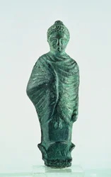 Shami figura feminina, recuperada do templo em ruínas na cidade de Nehavand (conhecida como Laodicéia), Irã (bronze)