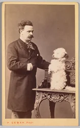 Retrato de um homem e seu cachorro, c. 1880.