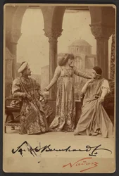 [Sarah Bernhardt como Gismonda]