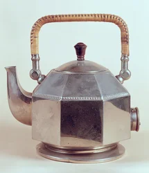 Chaleira eléctrica, concebida para A.E.G., c.1908