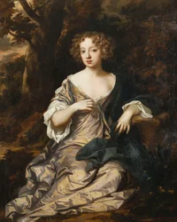 Retrato de uma senhora, sentada de corpo inteiro, em uma paisagem arborizada, usando um vestido de seda violeta com mangas brancas e enfeites,