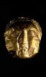 Máscara funerária, séculos V-IV AC (ouro em relevo)