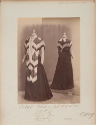 Página de Álbum: House of Worth, Shoulder Cape