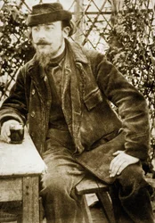 O compositor francês Erik Satie (foto a p/b)