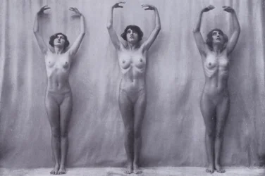 O corpo belo, cultura física para mulheres (fotografia a preto e branco)