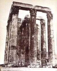 Templo de Zeus em Olympia (foto a p/b)