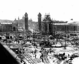 Construção em Barcelona, c.1910 (foto a p/b)