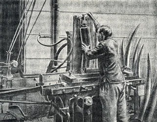 Artesão de marfim a cortar presas de elefante Gravura de "Excursion a travers les metiers" de Pierre Calmette Private Collection