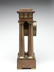 Relógio decimal, c.1798-1805 (pinho, latão e esmalte)