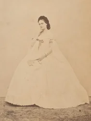 O outro roupão plissado, década de 1860.