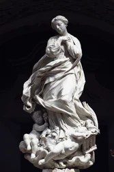 A Imaculada Conceição, Santa Maria Imaculada colocada sobre o altar da capela cenográfica 1669-70 (mármore)