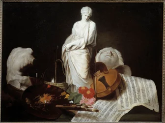 Os atributos da Paleta de Artes do pintor, violino, partituras, escultura. Pintura de Pierre Subleyras