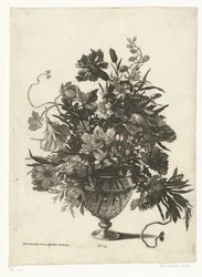 Vaso de vidro com flores
Vasos com ramos de flores (título da série)