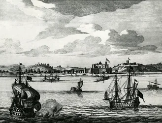 "Castelo Del Mina, localizado na Guiné, não muito longe do Cabo Três Pontos".