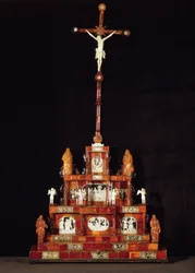 Altar portátil, oficina de Michael Redlin, Gdansk (madeira, âmbar e marfim)