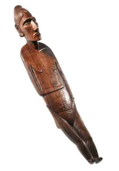 Figura feminina (moai papa) de Rapa Nui (Ilha de Páscoa) (madeira, osso e obsidiana)