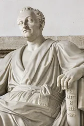 Estátua de Cesare Beccaria
