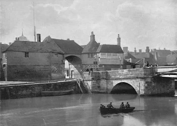 Sanduíche: A ponte velha e Barbican, c1896