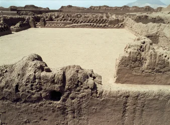 Cultura Chimu: vista da cidade pré-colombiana de Chanchan, 850-1470 d.C.