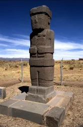 Sítio arqueológico pré-colombiano de Tiahuanaco, Bolívia.