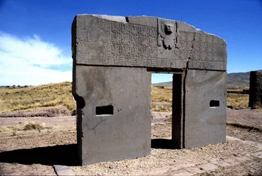 Sítio arqueológico pré-colombiano de Tiahuanaco, Bolívia.