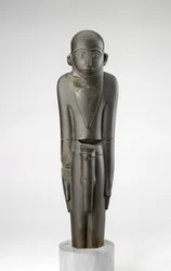 Estátua (homem MacGregor)