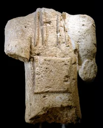 Busto de um Nuraghe Archer, de Monte Prama (Cabras)
