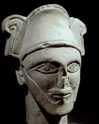 Pré-história: cabeça do chefe de cozinha semite em pedra. Influências egípcias e beduínas. Idade do Ferro. Amman. Museu Nacional, Jordânia.