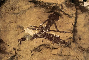 Arte rupestre: caçadora de mulheres. Pré-história, Paleolítico Superior. Caverna Tio Garroso, Espanha.