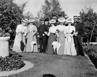 Grupo familiar em Atenas, 1908.
